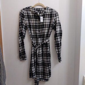 NWT Gap black and white flannel dress